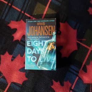 📚 3/$15 or 5/$20 📚 Novel - Eight Days to Live (#10)